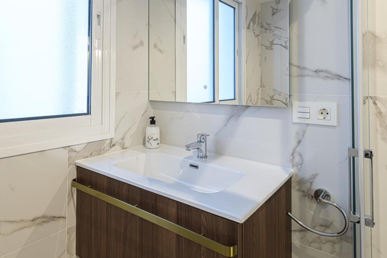 Wintowinrentals Malaga Center, Comfortable And Renovated Eksteriør billede