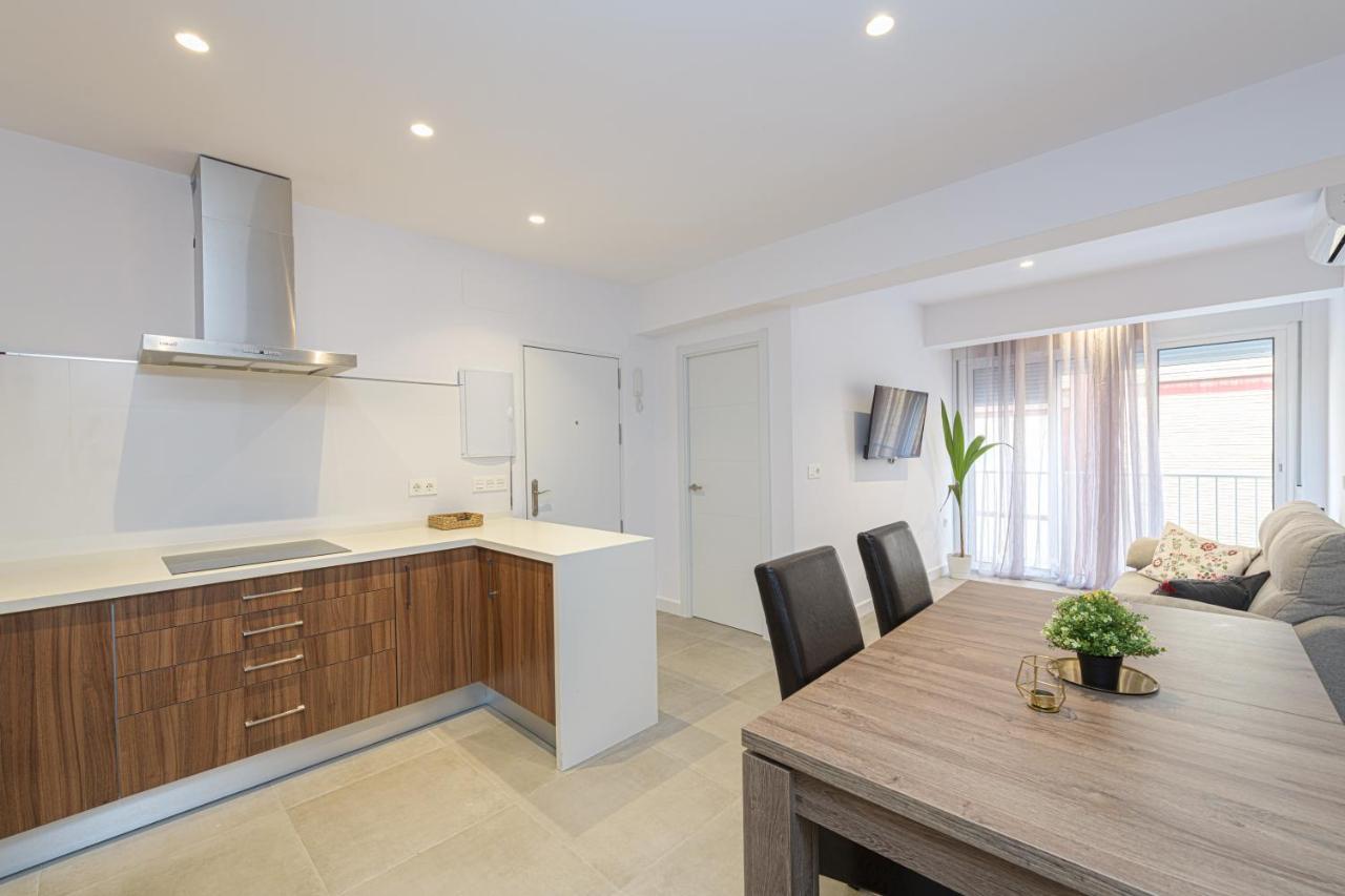 Wintowinrentals Malaga Center, Comfortable And Renovated Eksteriør billede
